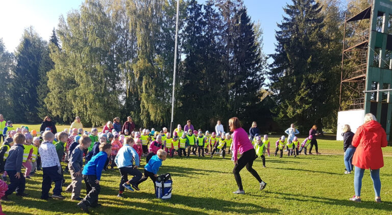 Kahe lasteaia sõbralik spordipäev
